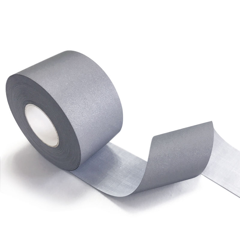 耐水洗、干洗亮银TC万搏(中国)布 亮度＞420