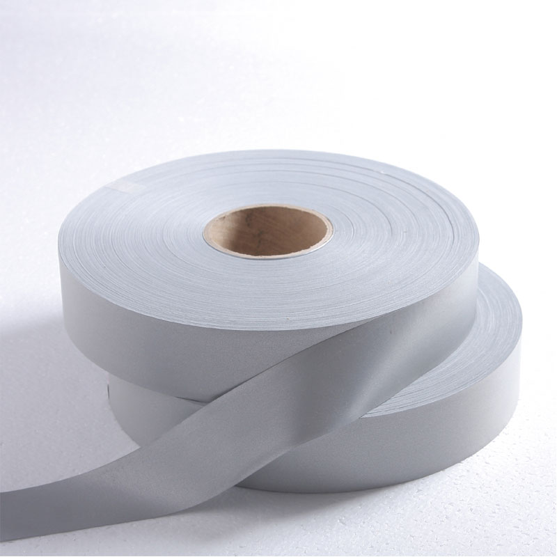 耐水洗、干洗亮银TC万搏(中国)布 亮度＞420