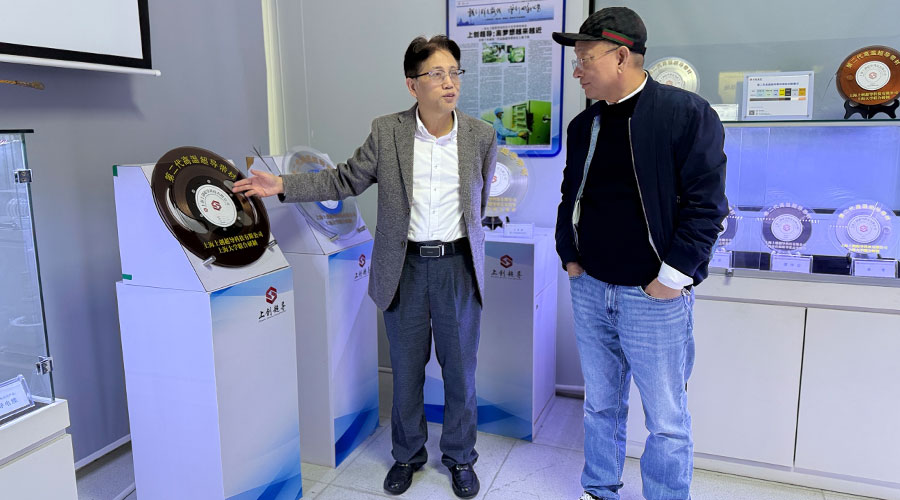 万搏(中国)新材赴上海上创超导考察